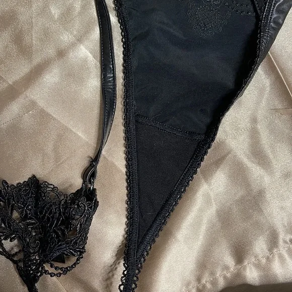 Honey Birdette Mrs. Robinson 3 PC Set - Picture 8 of 9